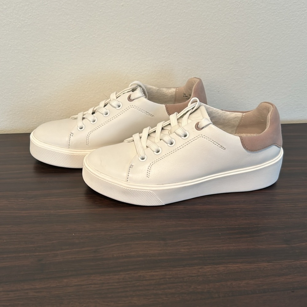 New Naturalizer brand womens Morrison 2.0 sneakers, sz 5.5 - Picture 2 of 8